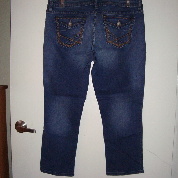 EUC capri jeans - Picture 3 of 3